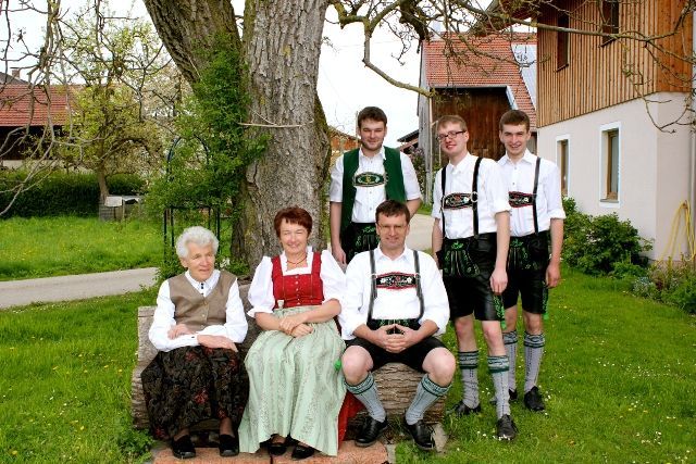 Ihre Gastgeber - Familie Perschl