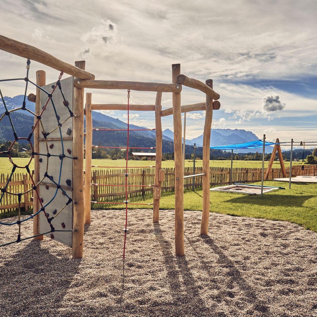 activechalets Spielplatz Zahmer Kaiser