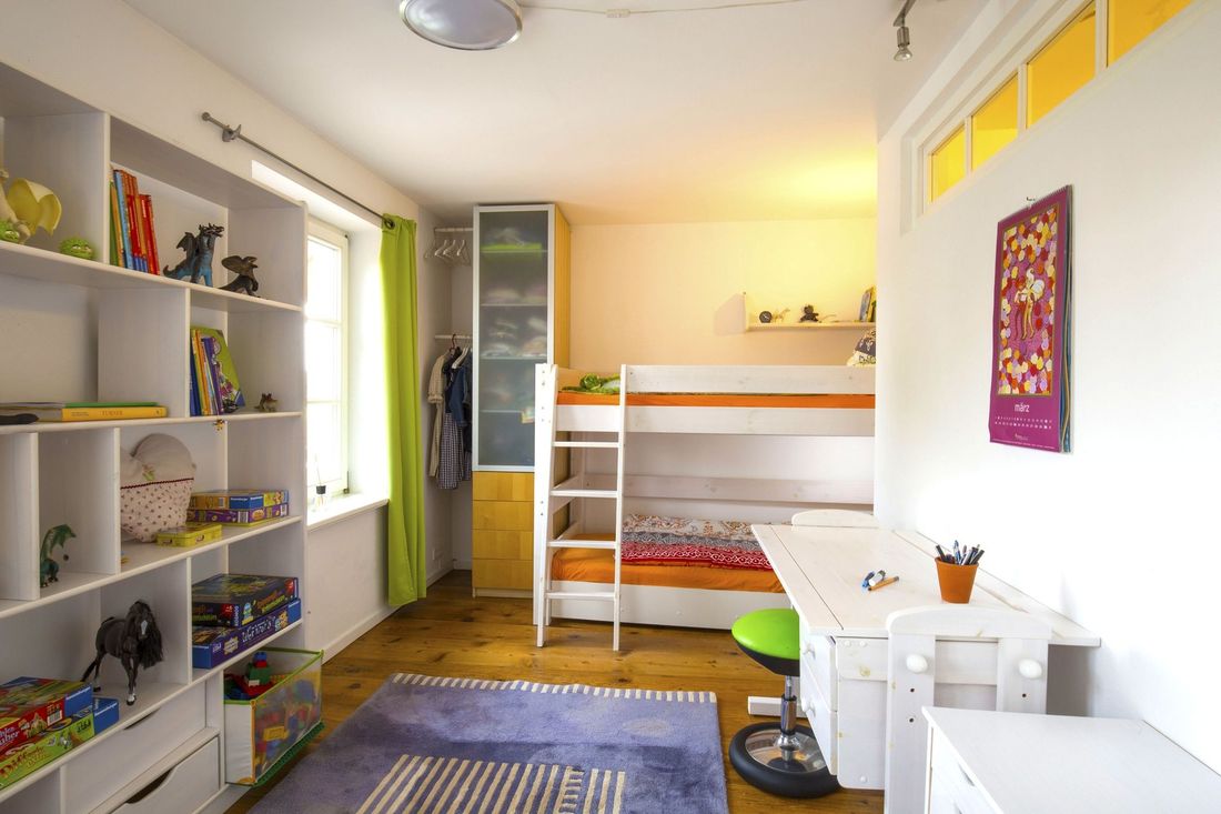 Kinderzimmer mit Doppelstockbett