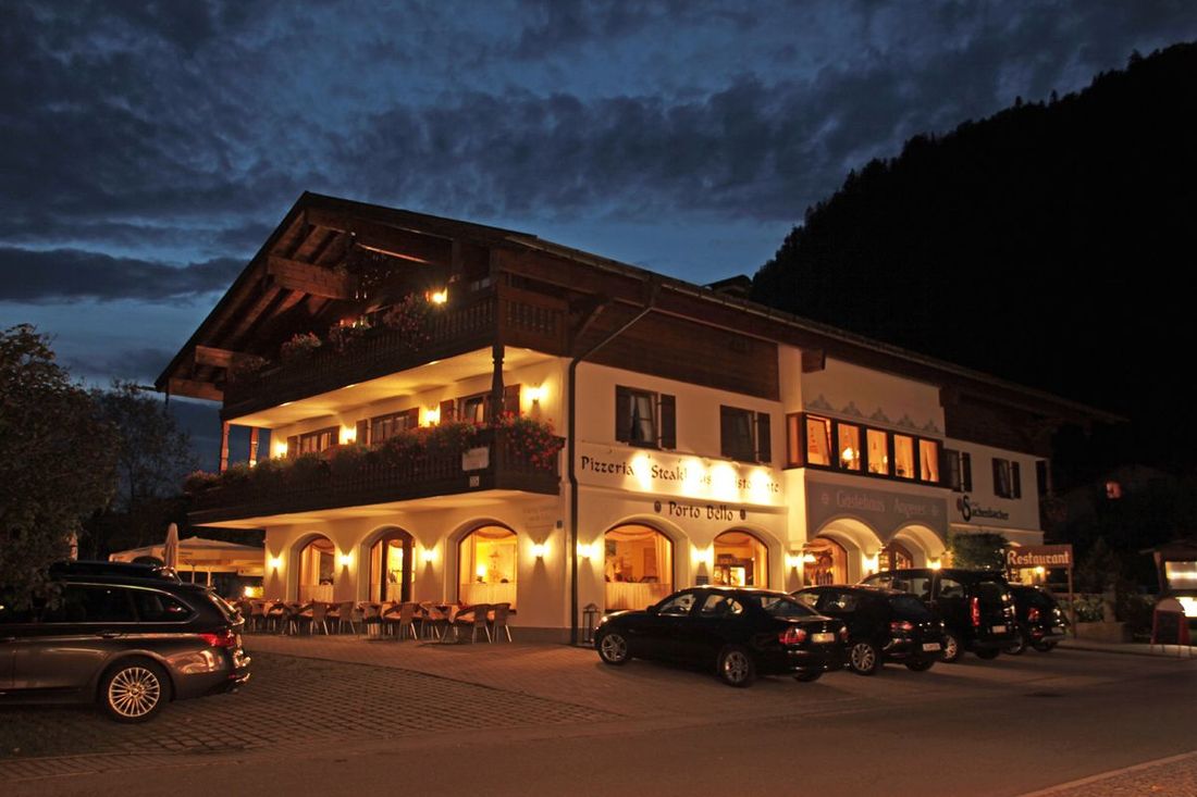 Gästehaus Angerer am Abend