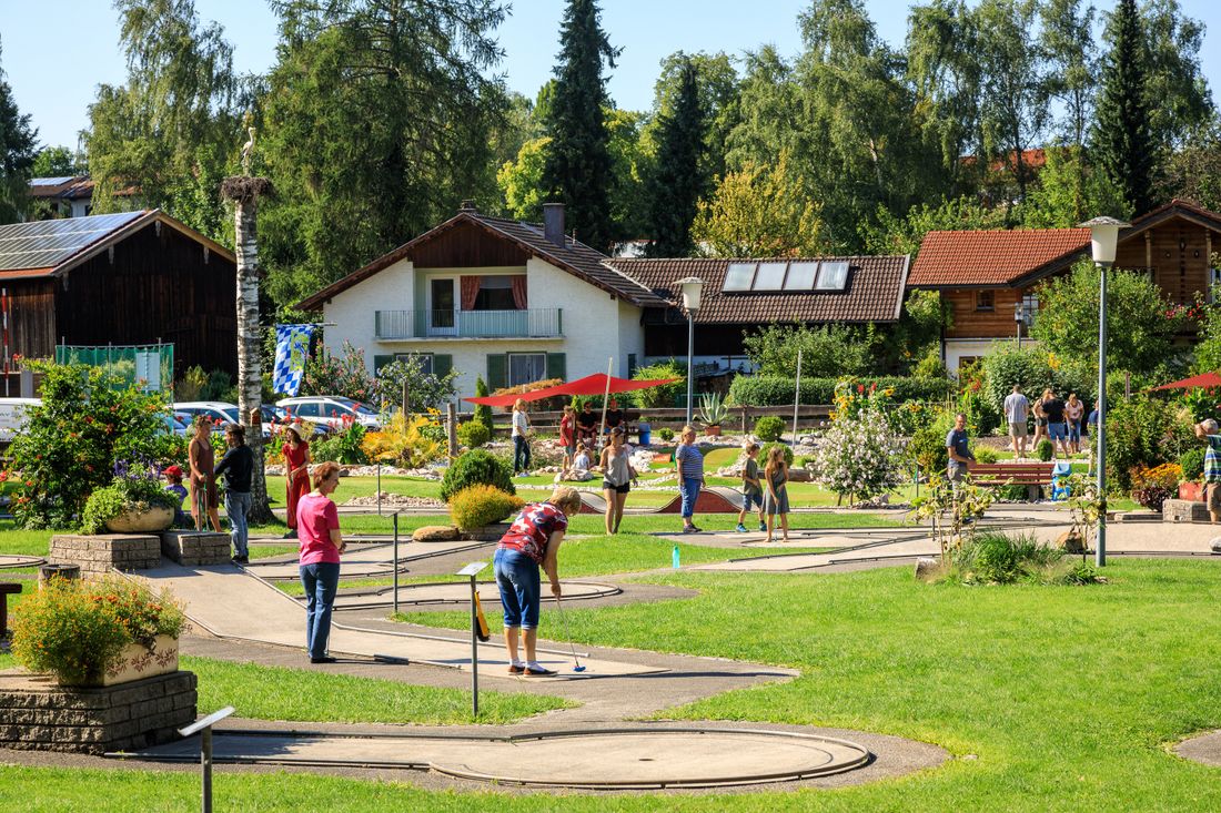 Minigolf im Kurpark Waging