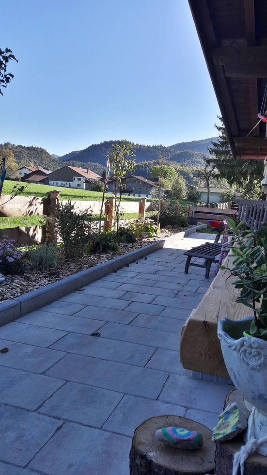 Garten mit Bergblick