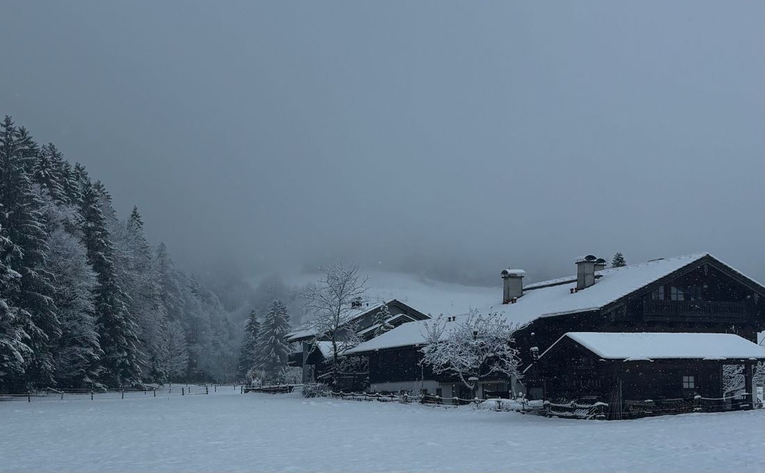 BADERHÄUSL BEI SCHNEEFALL