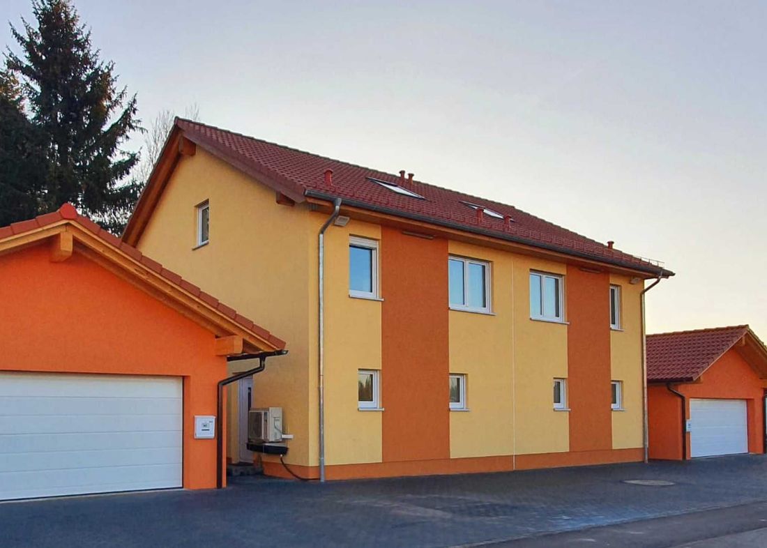Hausansicht von der Straße