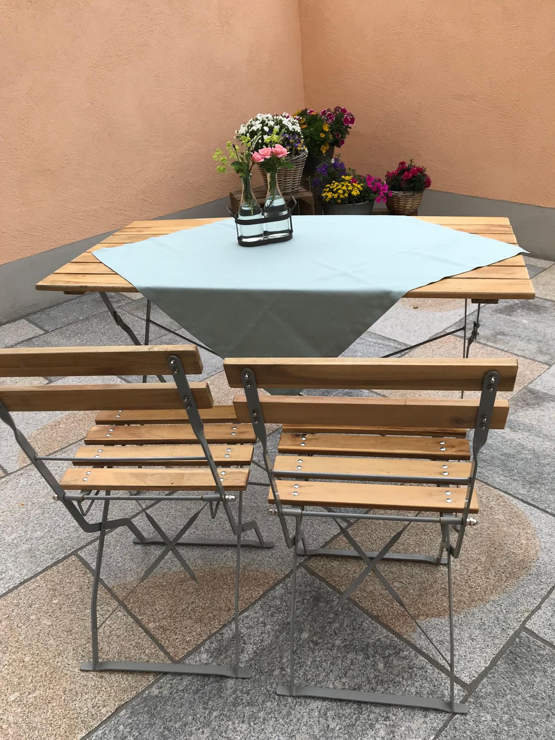 Gemütliche Sitzecke auf der Terasse