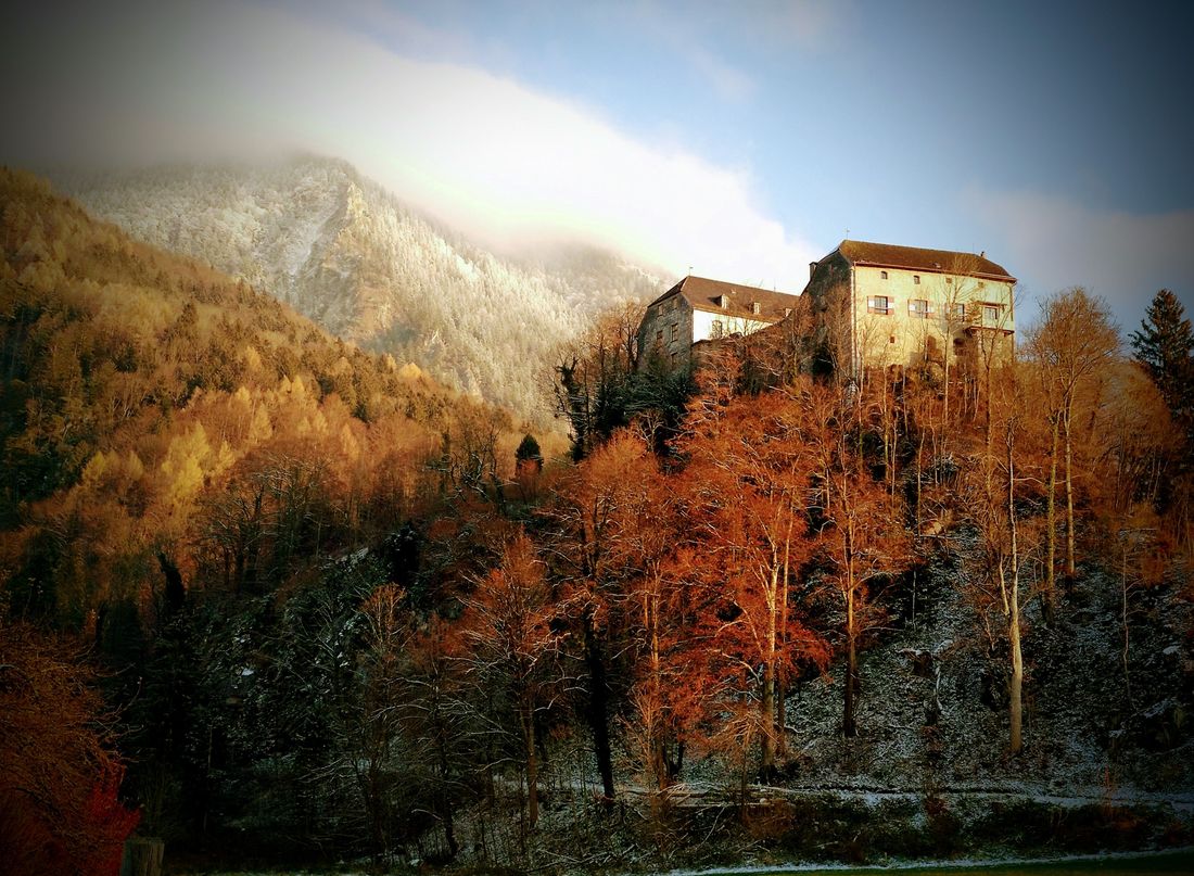 Blick zur Burg Marquartstein