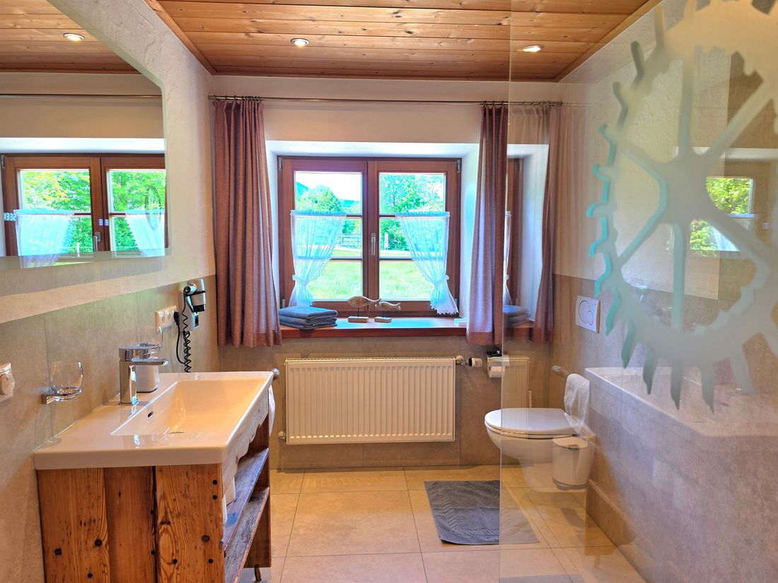 Badezimmer in der Ferienwohnung Mühlenrad im EG