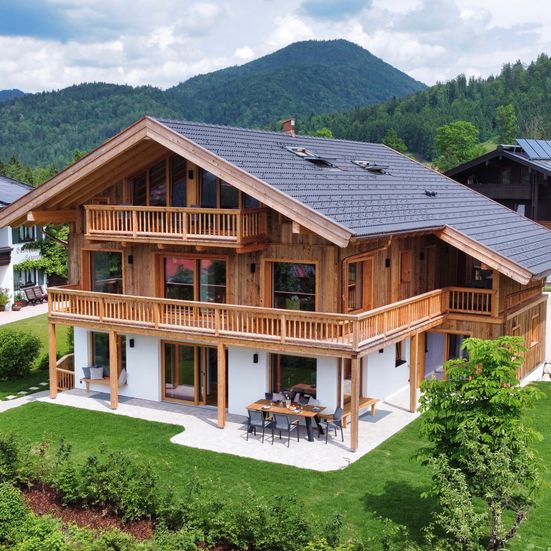 designchalets auf 685 Sommer Haus von oben Südostseite