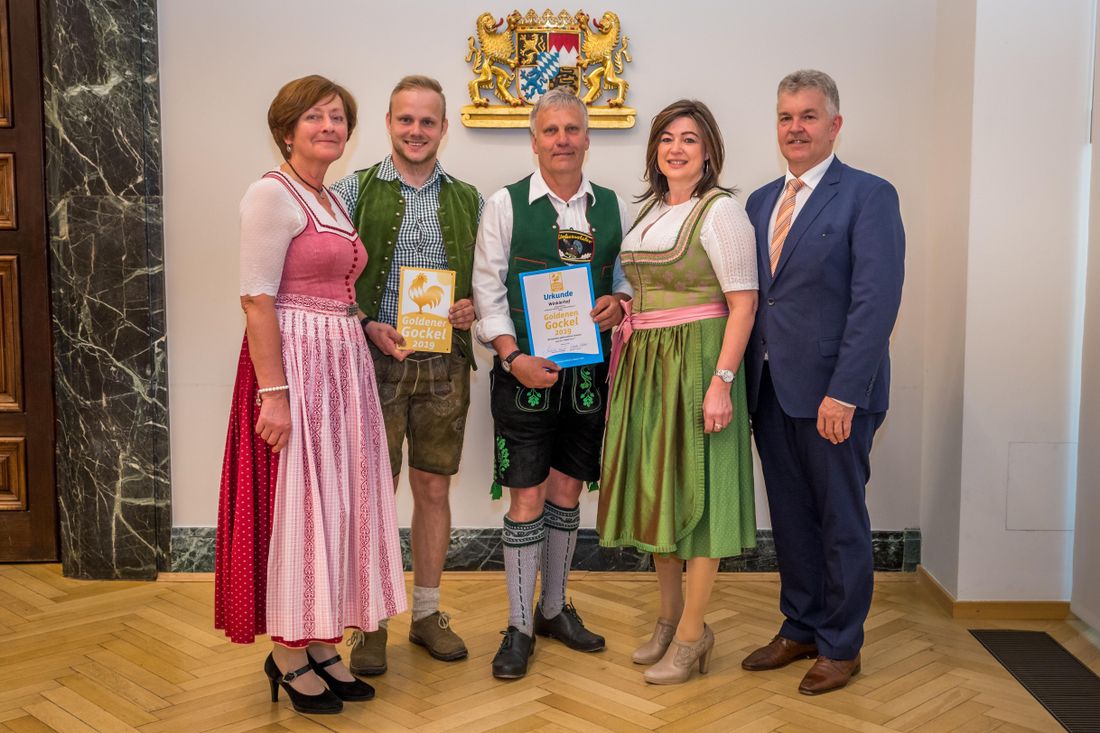 Zum zweiten mal ausgezeichnet mit dem Goldenen Gockel