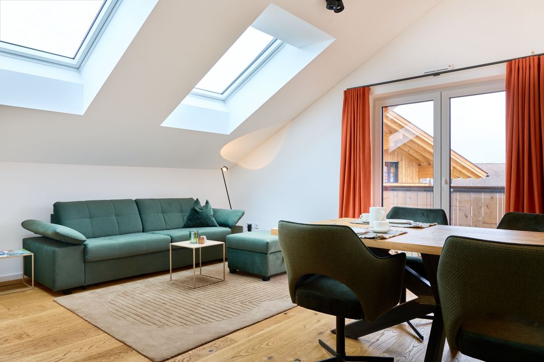 Wohnzimmer mit hochwertiger Schlafcouch