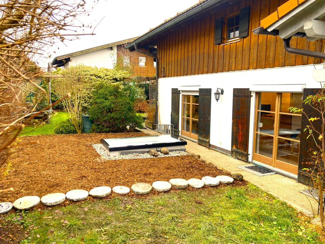 Garten mit Pool-Oberlicht