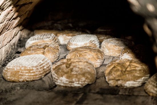 Brotbacken im Bauernhofmuseum z'Hof