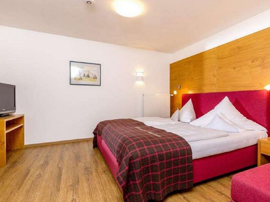 Wohnung 2 - Schlafzimmer