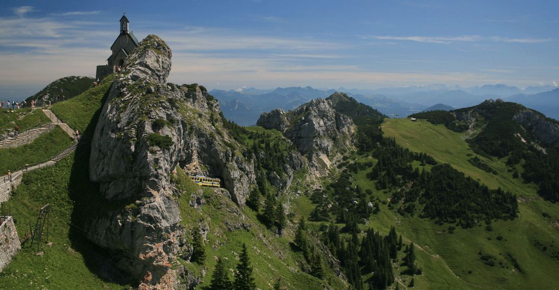 wendelsteinkircherl-mit-zahnradbahn-lacherkar-hinz