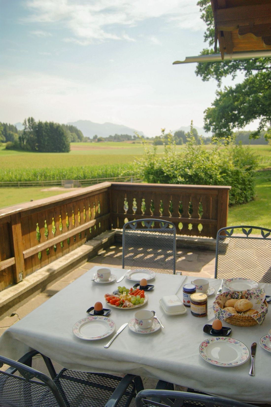 Frühstück auf der Terrasse