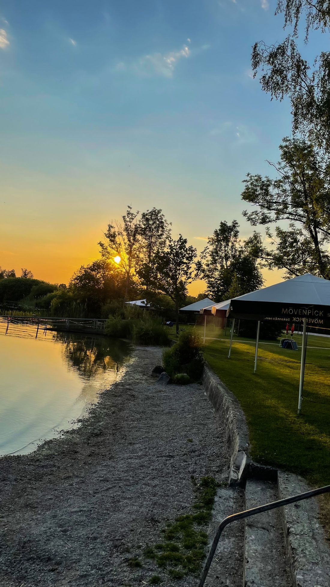Abendstimmung-am-Strandbad-Obing