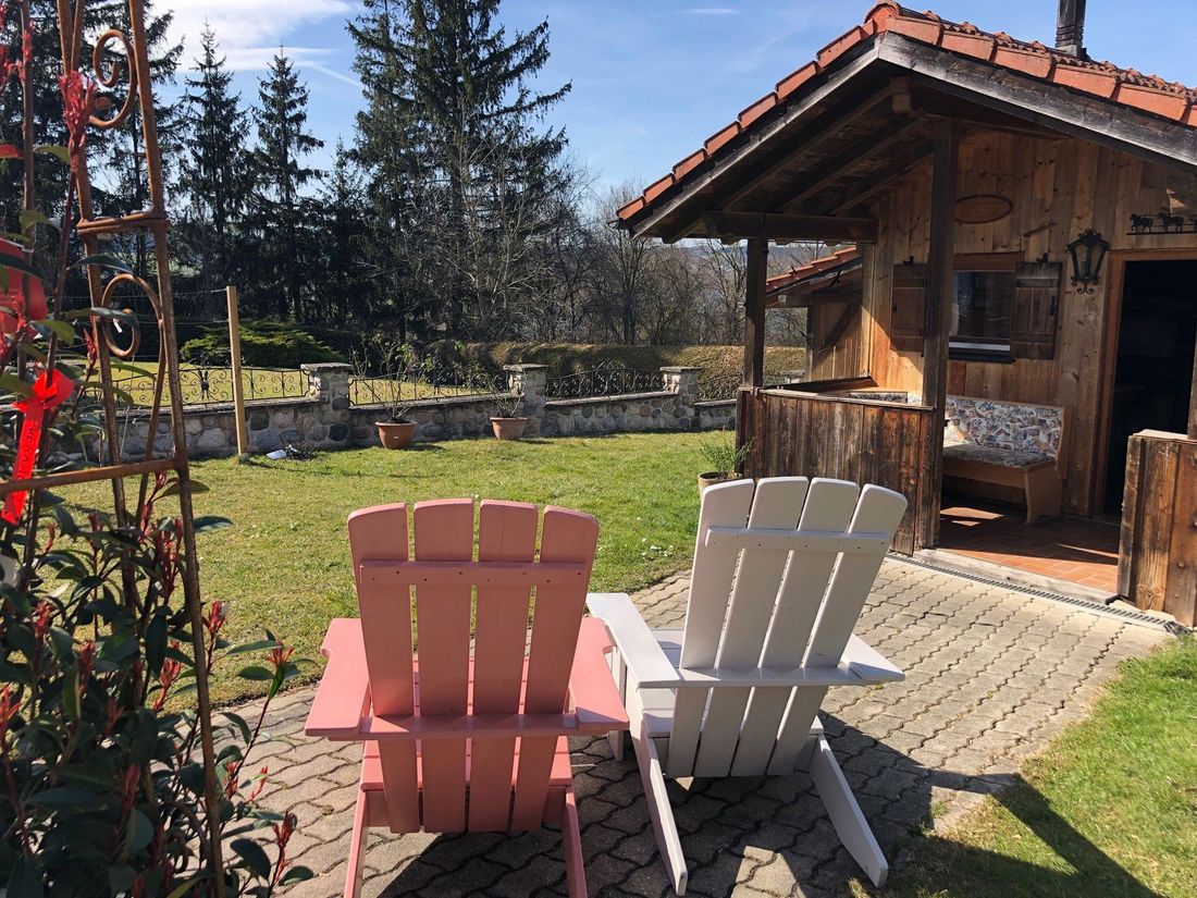 Grillplatz und Gartenhaus