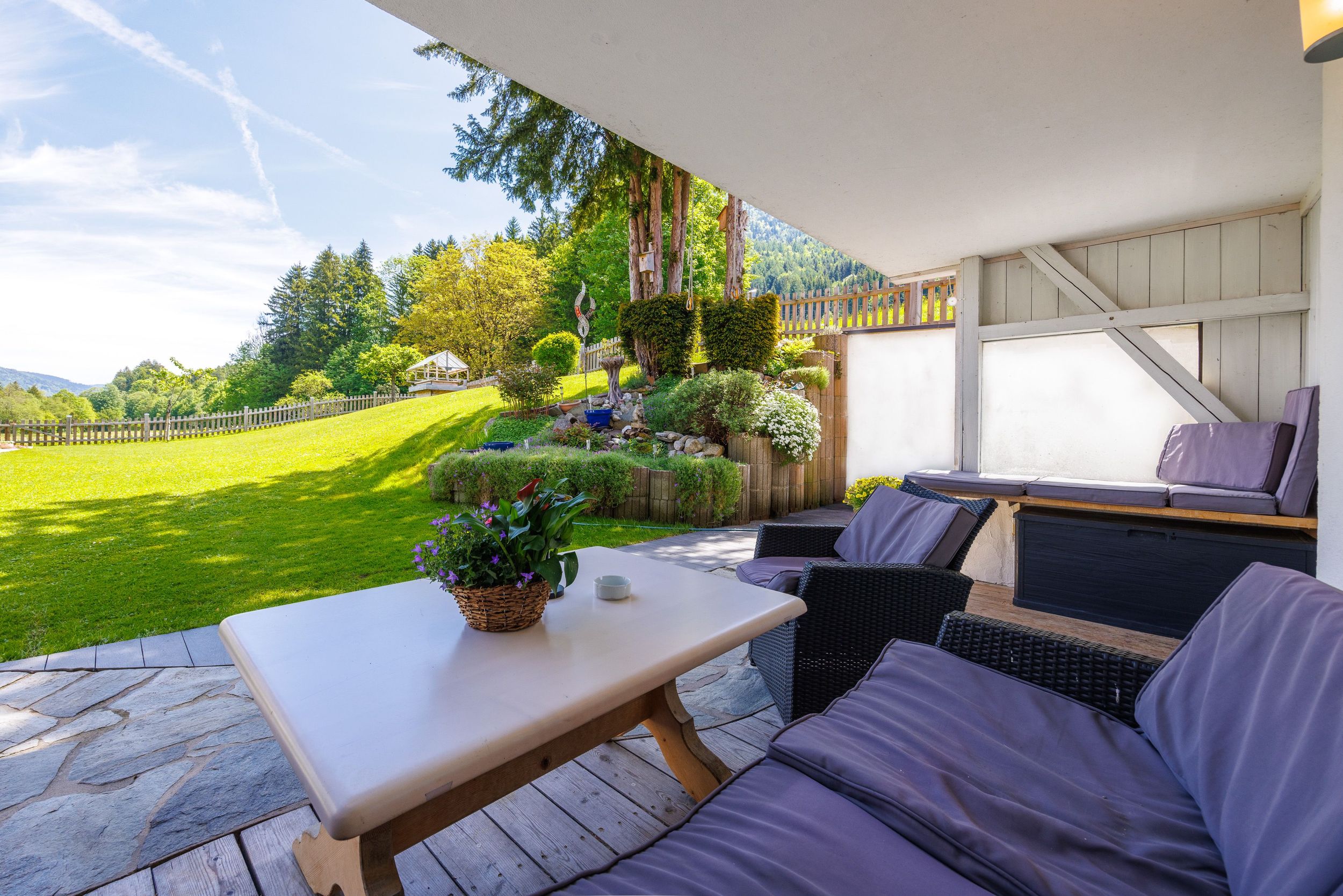 Blick von der Terrasse nach Osten