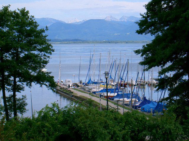 Blick auf See und Hafen