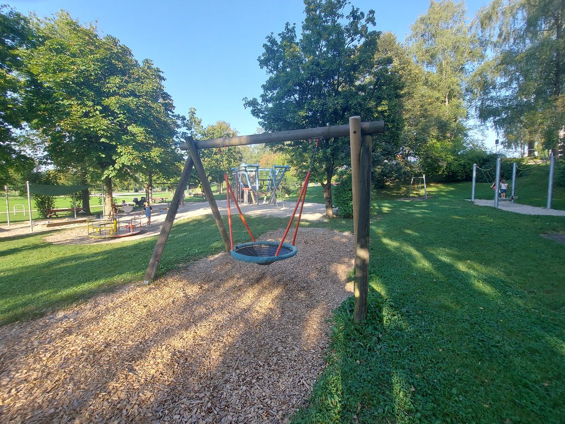 Erlebnisspielplatz im Kurpark Waging