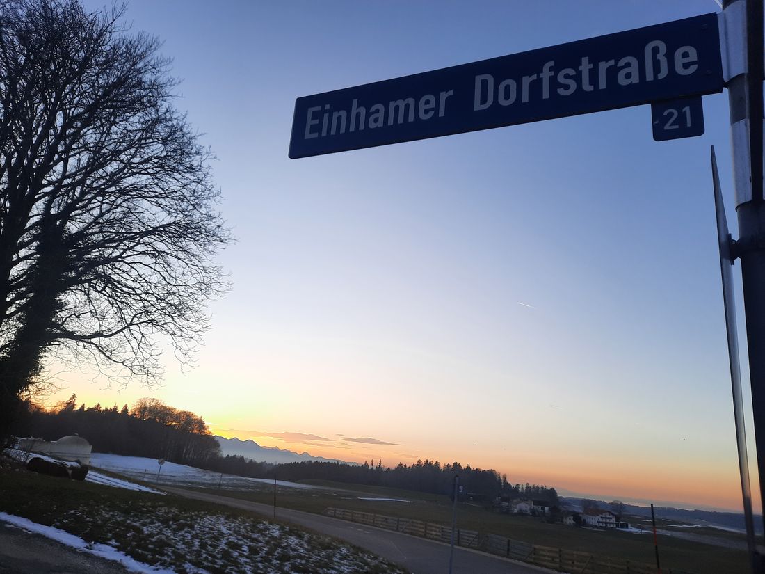Abendstimmung mit Blick in die Berge und Chiemsee
