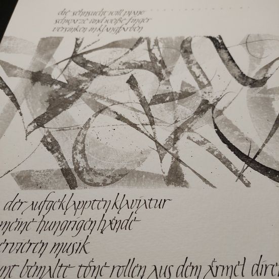 Römische Kursive und Hintergrund