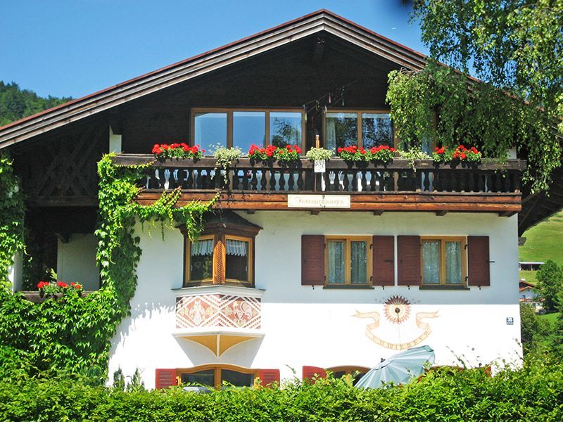 das Haus im Sommer