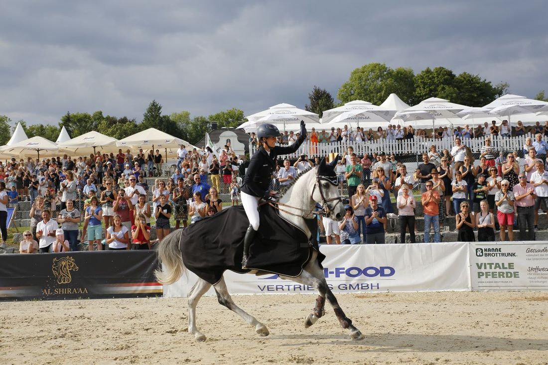 simone-blum-cpf-siegesritt-team-myrtill-hp-quer