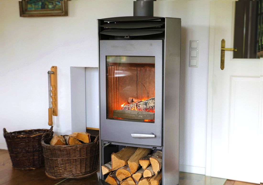 Kaminofen im Wohnzimmer