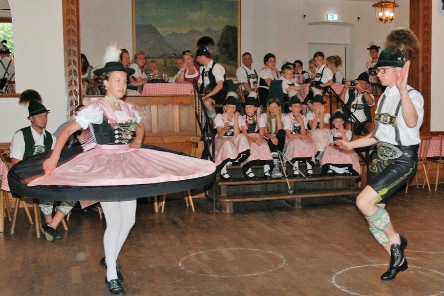 845373_1_fullwidth_2hacher_memminger