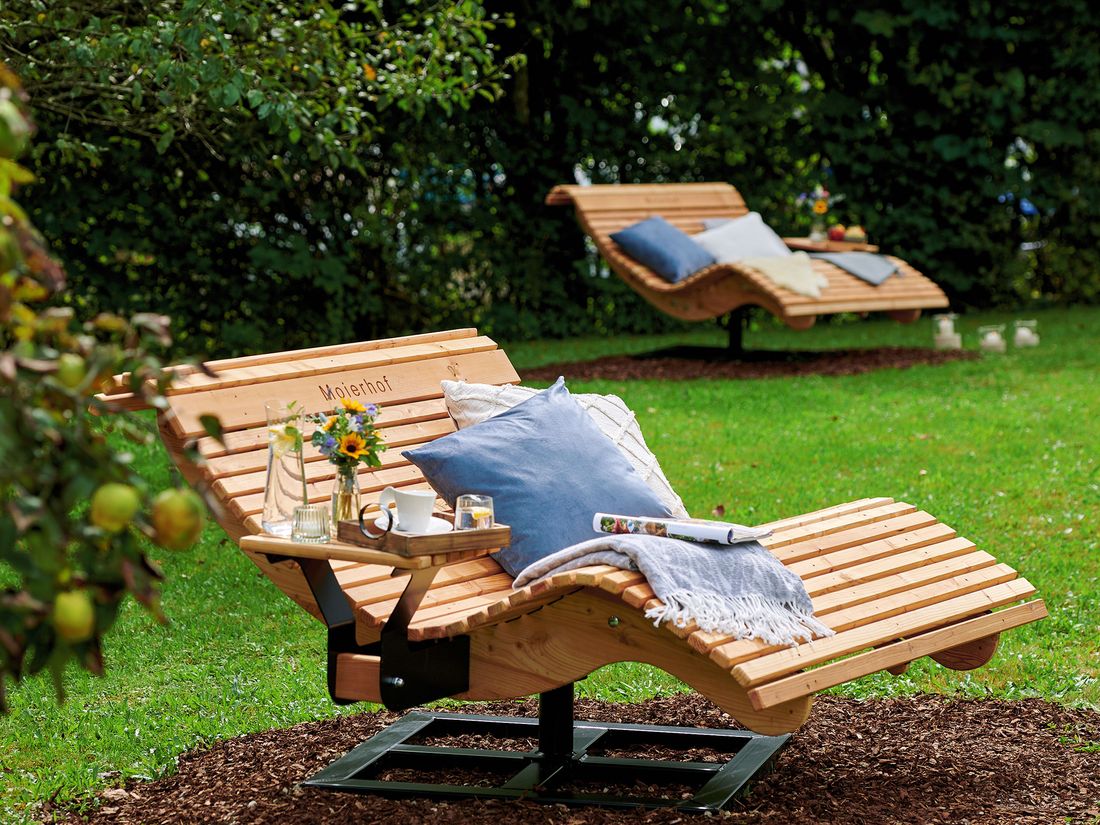 Wellenliege im Garten