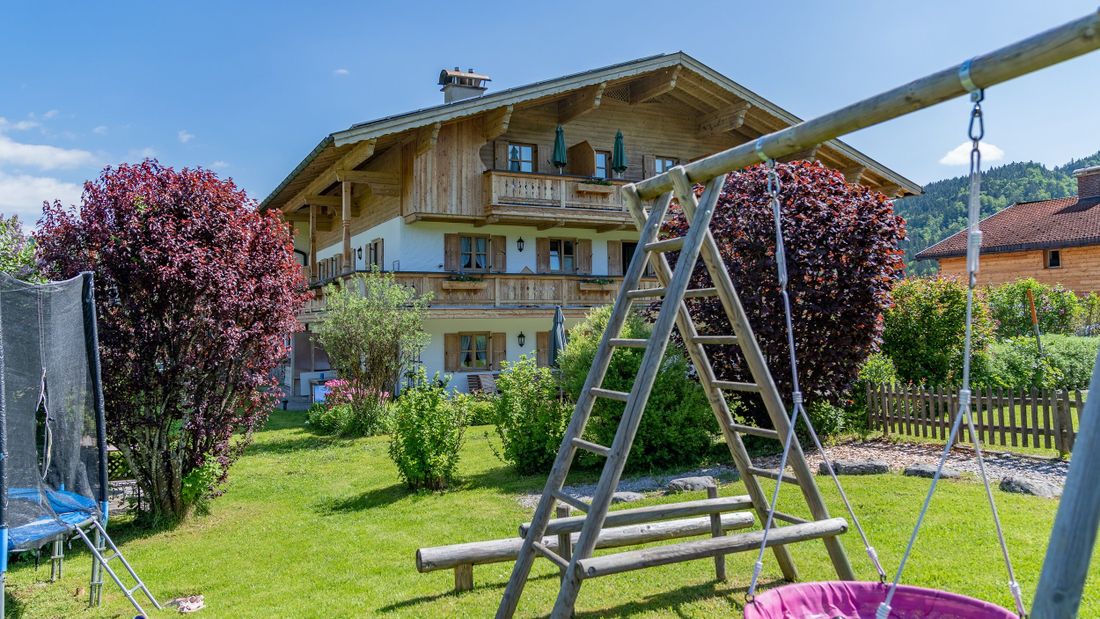 Spielplatz am Haus