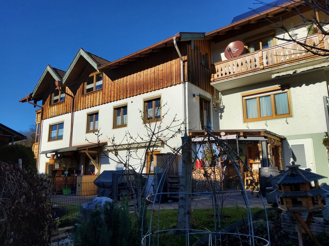 Blick vom Garten zur Ferienwohnung