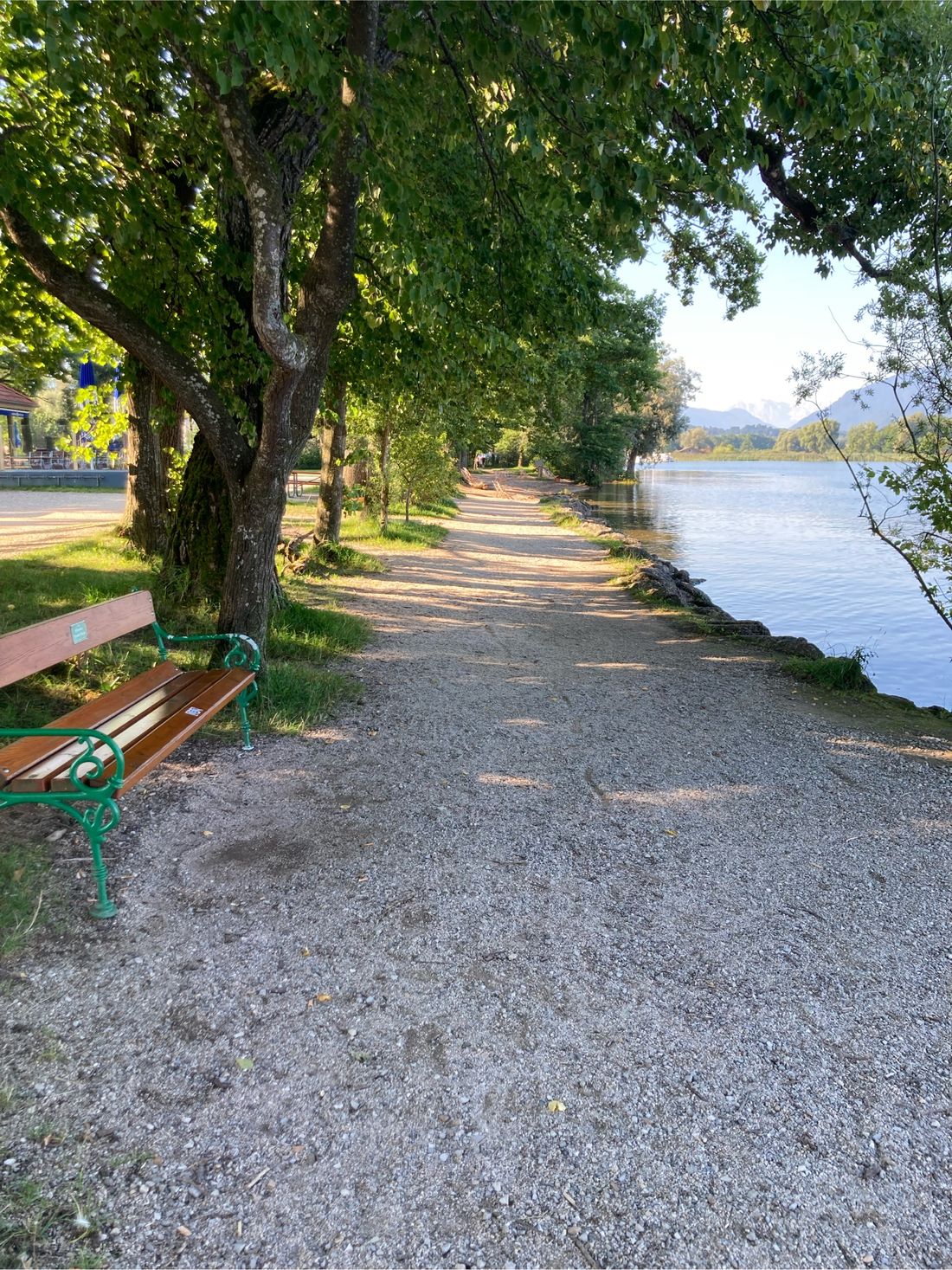 Spazierweg am See