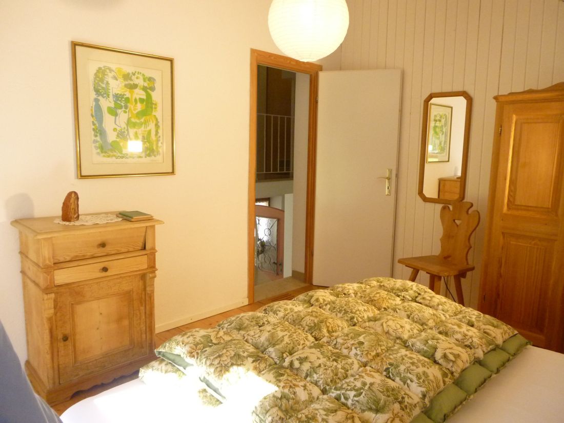 Schlafzimmer 1